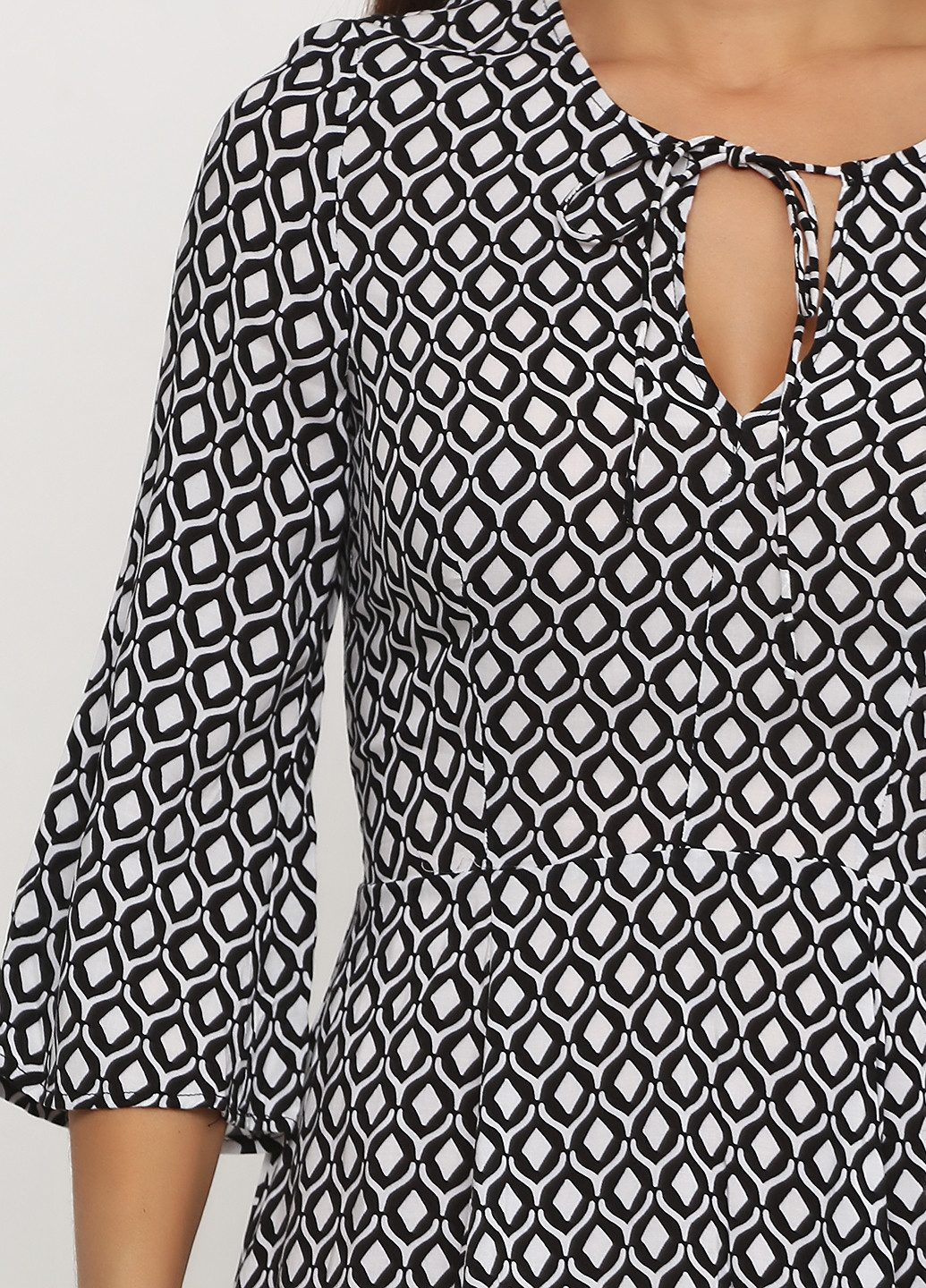 Чорно-білий кежуал сукня з спідницею-сонце H&M з геометричним візерунком