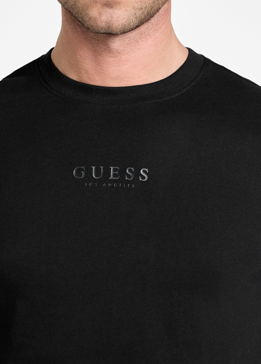 Черная футболка Guess