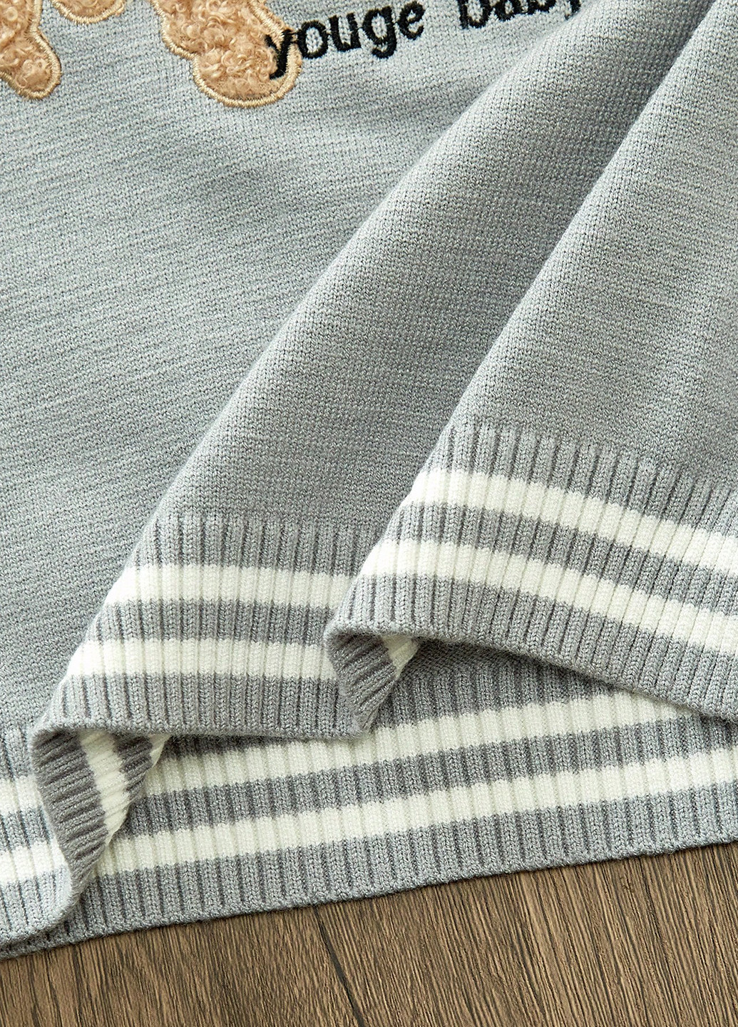 Світло-сірий демісезонний джемпер джемпер SHEIN