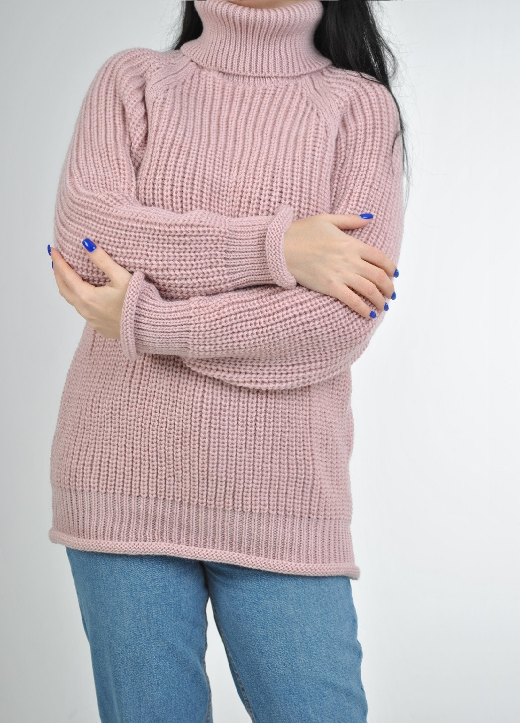Пудровый зимний свитер-туника Berta Lucci