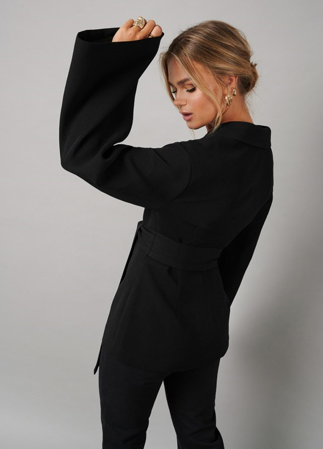 Черный женский жакет NA-KD однотонный - демисезонный