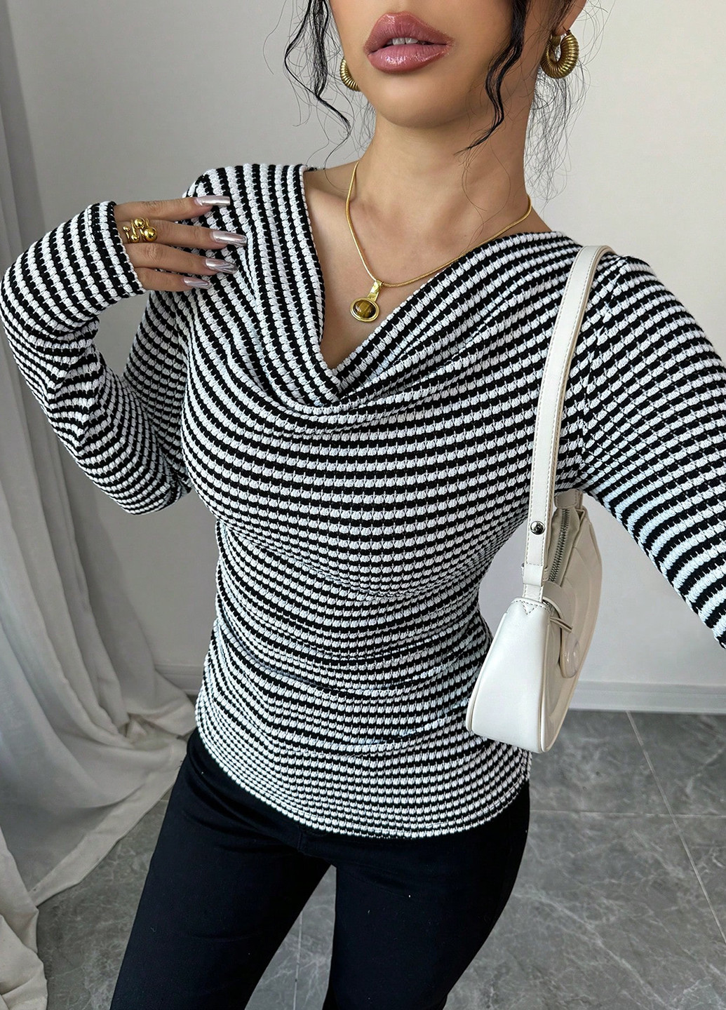 Чорно-біла блуза SHEIN