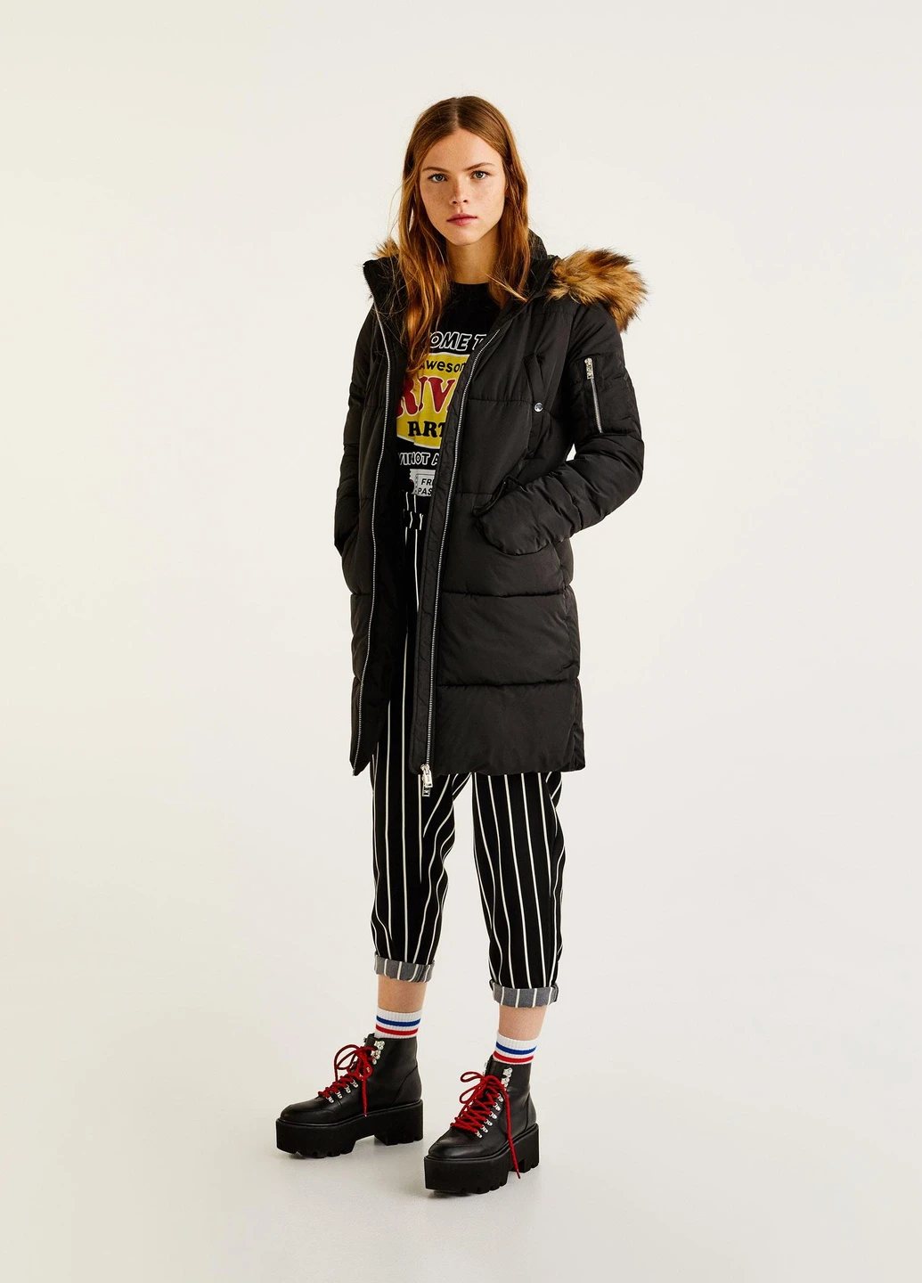 Чорна куртка зима,чорний, Pull & Bear