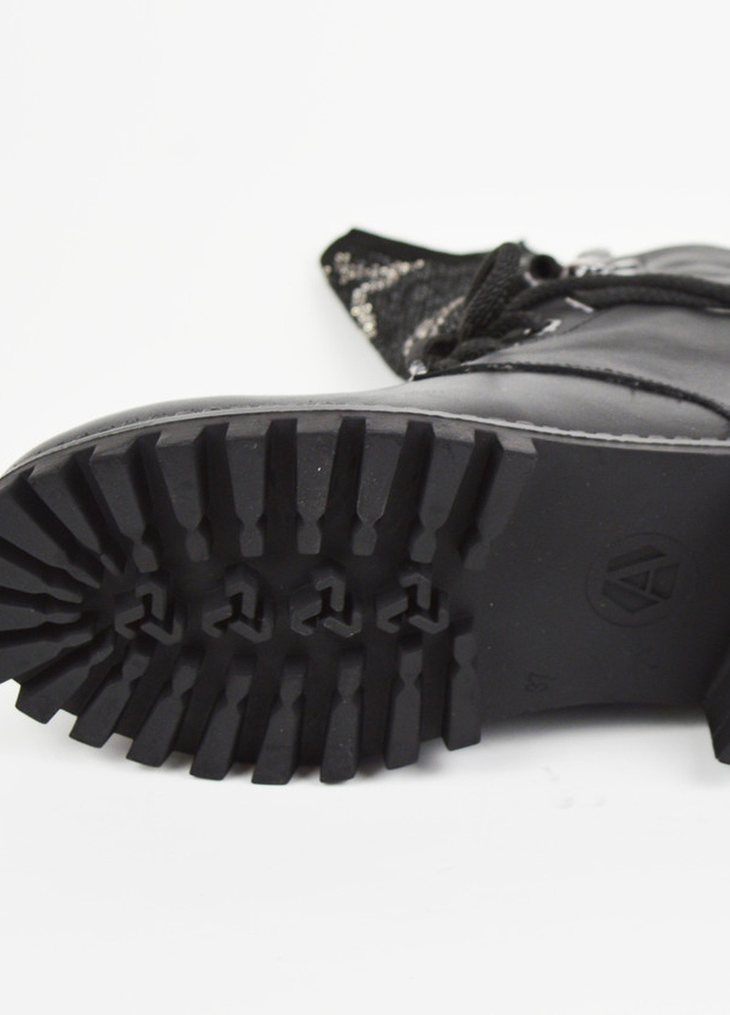 Зимние ботинки кожаные с открытым языком Alpino