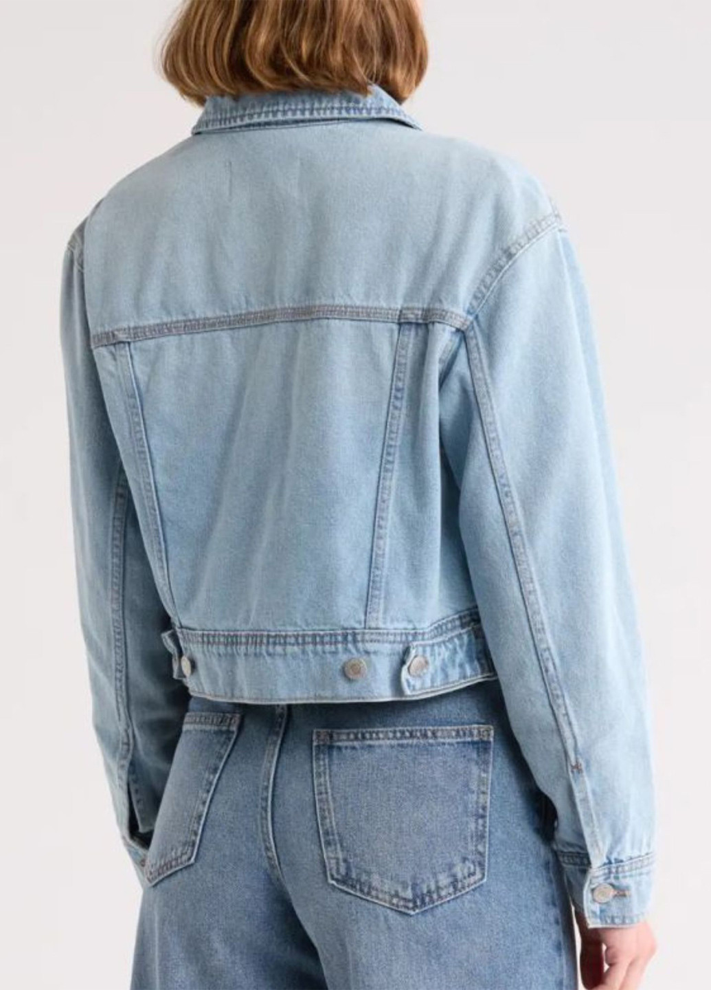 Светло-голубая демисезонная куртка куртка-пиджак Calvin Klein