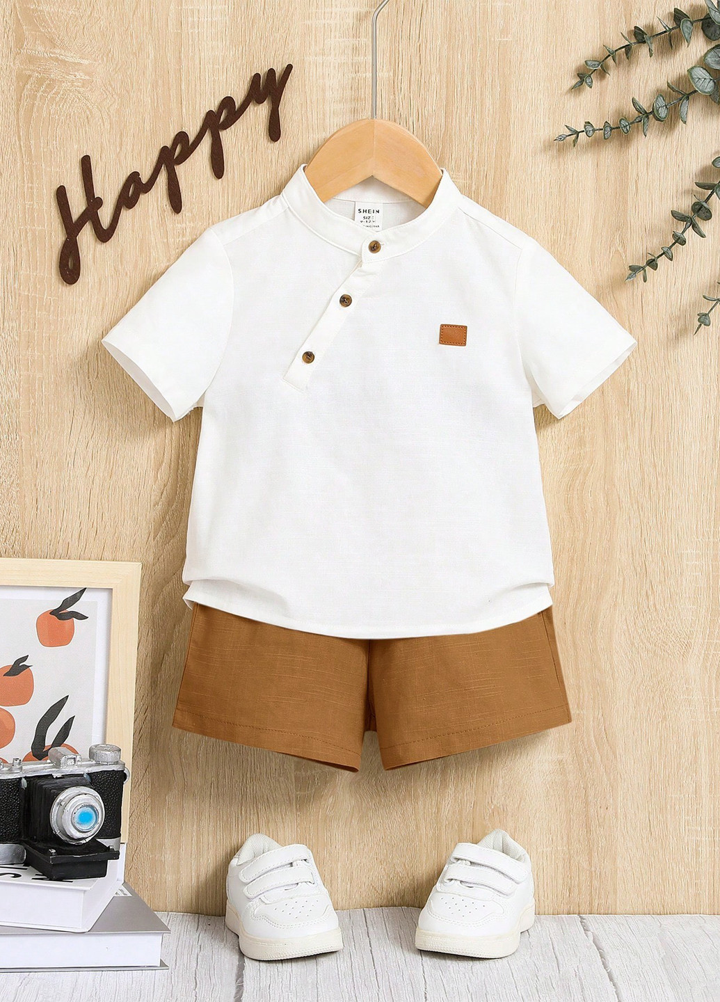 Комбинированный летний костюм (футболка, шорты) SHEIN