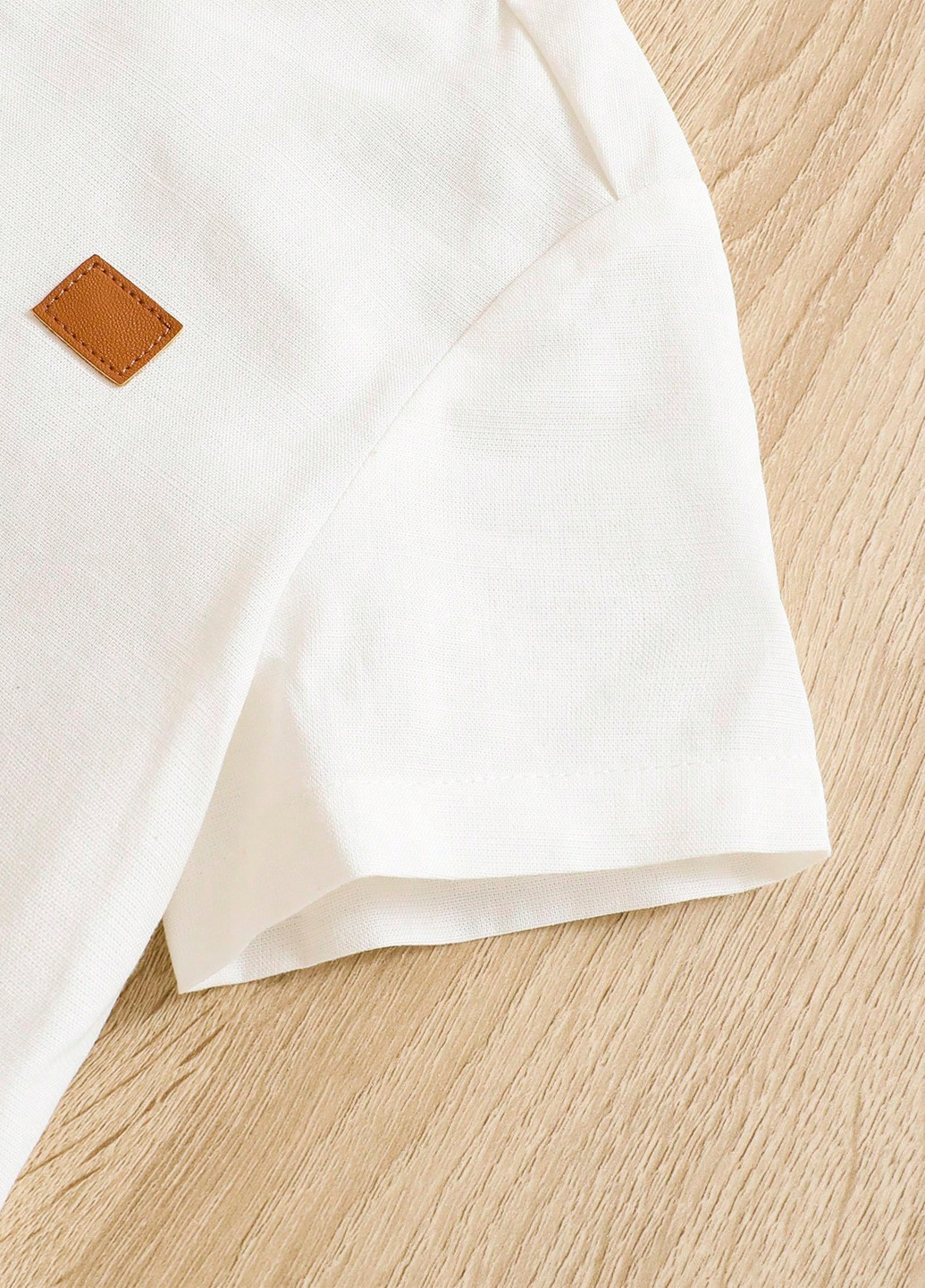 Комбинированный летний костюм (футболка, шорты) SHEIN