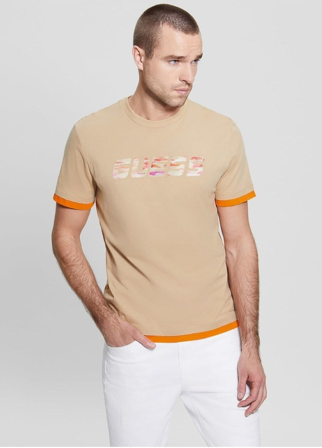 Бежевая футболка Guess