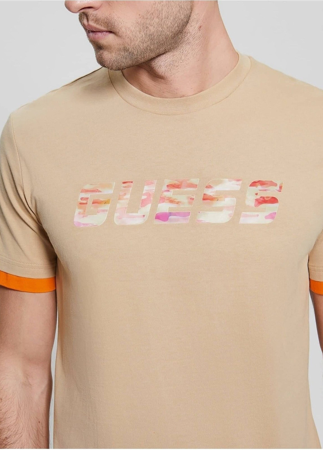 Бежевая футболка Guess