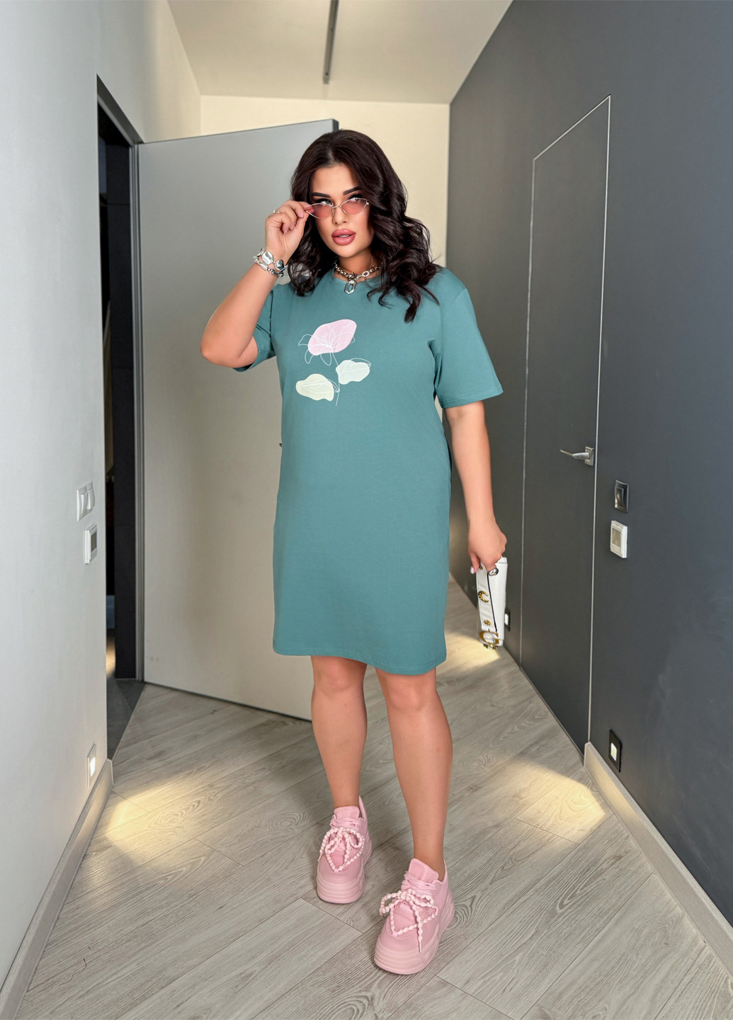 Бирюзовое кэжуал платье платье-футболка Demma с цветочным принтом