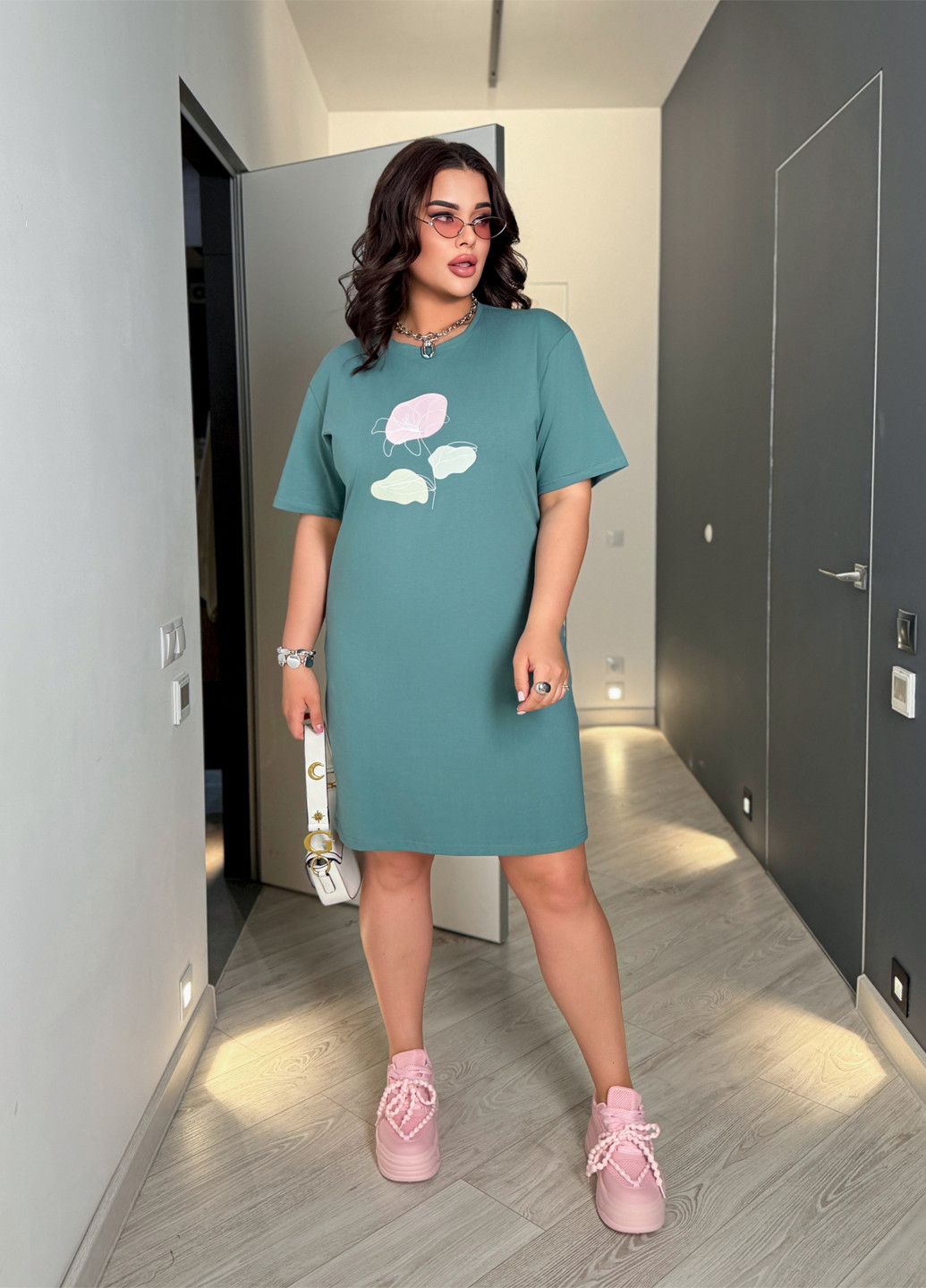 Бирюзовое кэжуал платье платье-футболка Demma с цветочным принтом