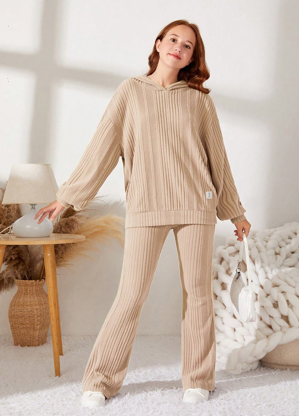 Кремовый демисезонный костюм (худи, брюки) брючный SHEIN