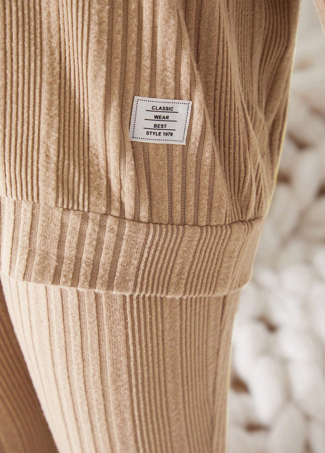 Кремовый демисезонный костюм (худи, брюки) брючный SHEIN