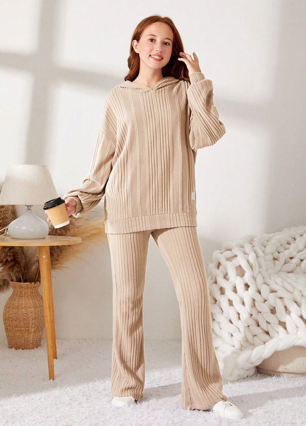 Кремовый демисезонный костюм (худи, брюки) брючный SHEIN