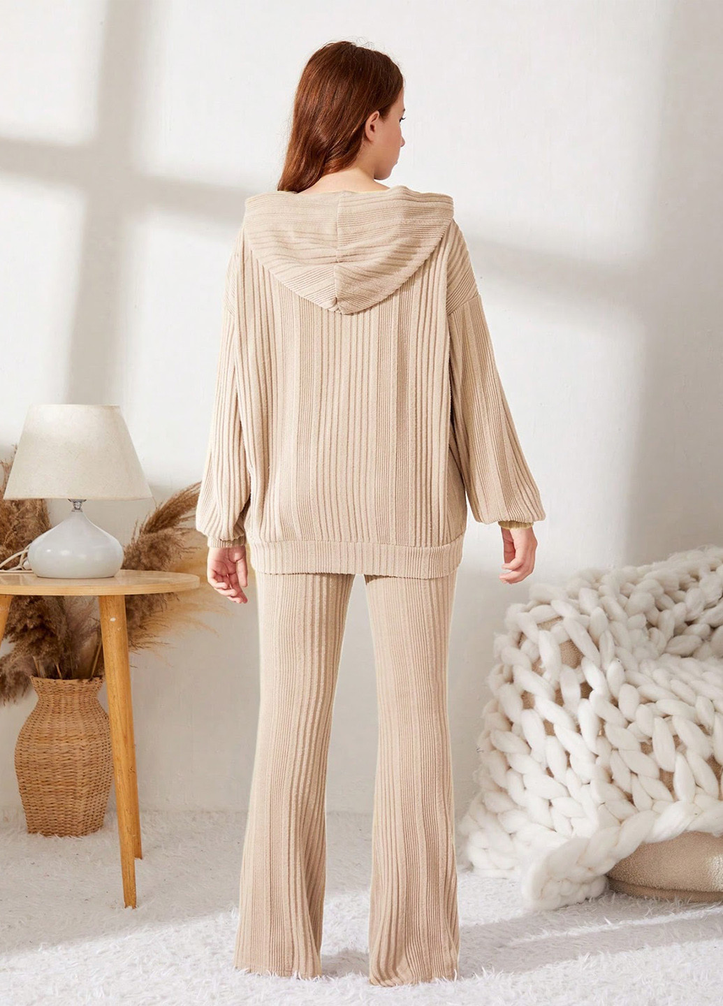 Кремовый демисезонный костюм (худи, брюки) брючный SHEIN