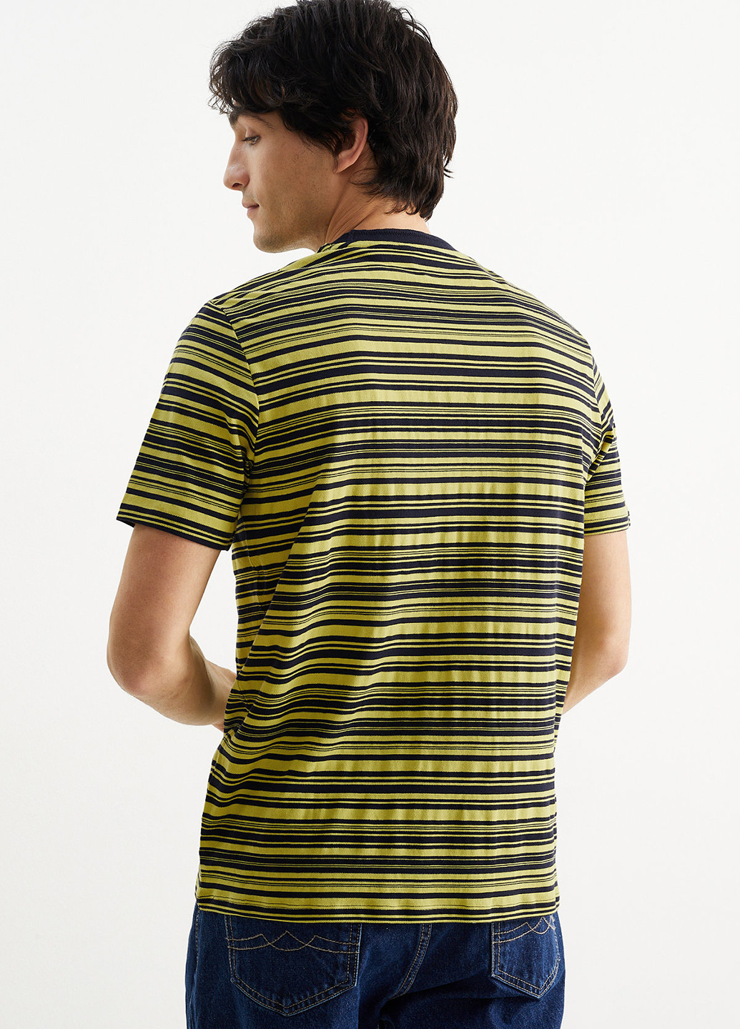 Горчичная футболка C&A