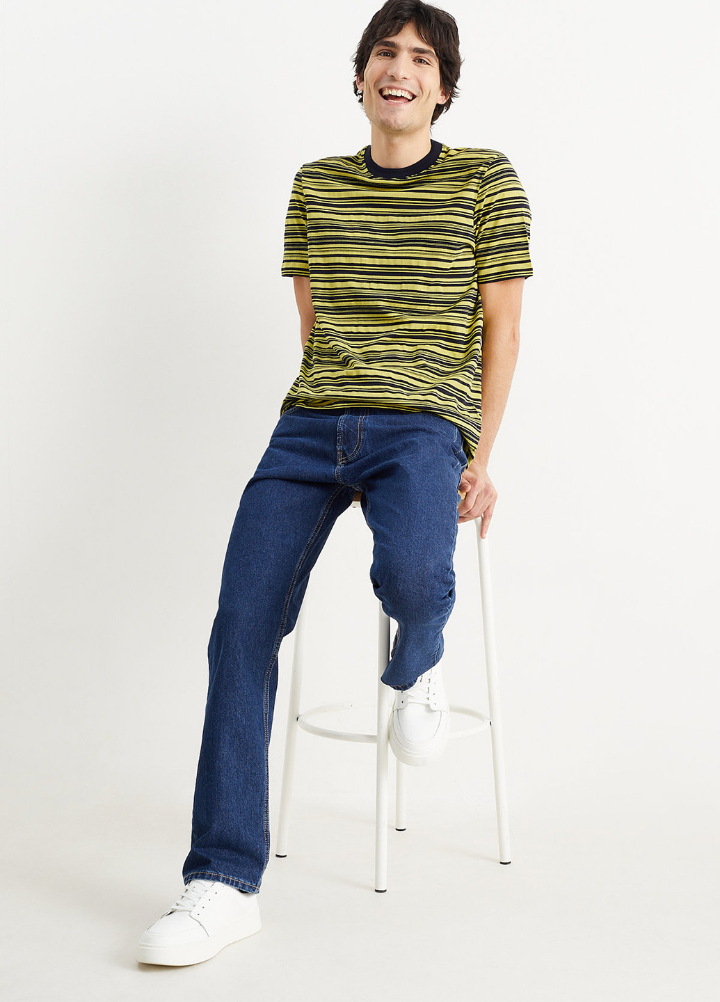 Горчичная футболка C&A