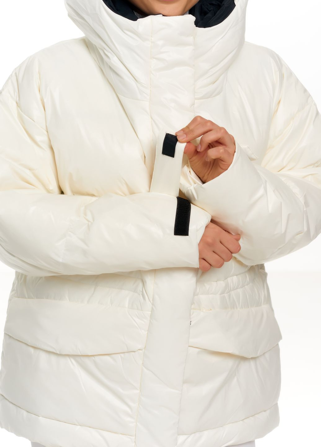 Белая зимняя екслюзивна куртка- пуховик Actors