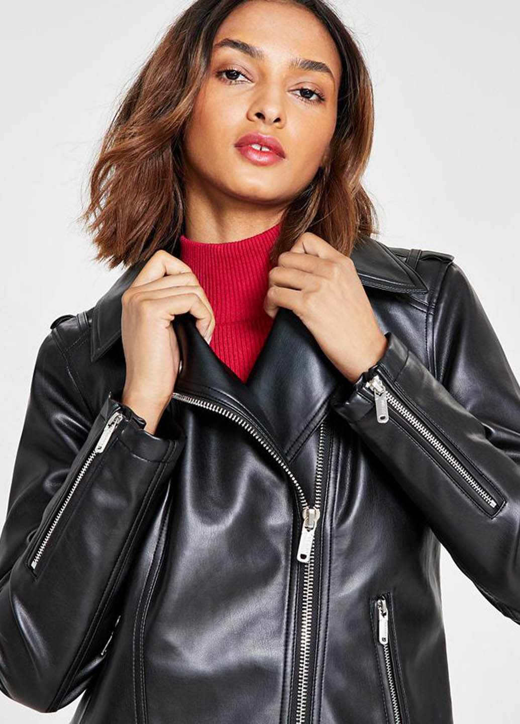 Чорна демісезонна куртка косуха Guess