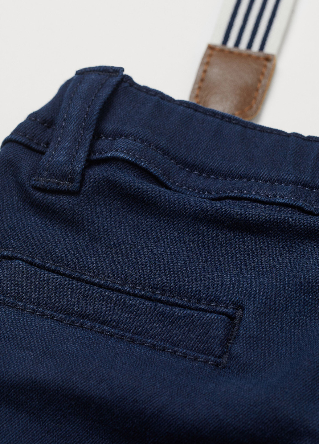 Темно-синие кэжуал демисезонные брюки зауженные H&M