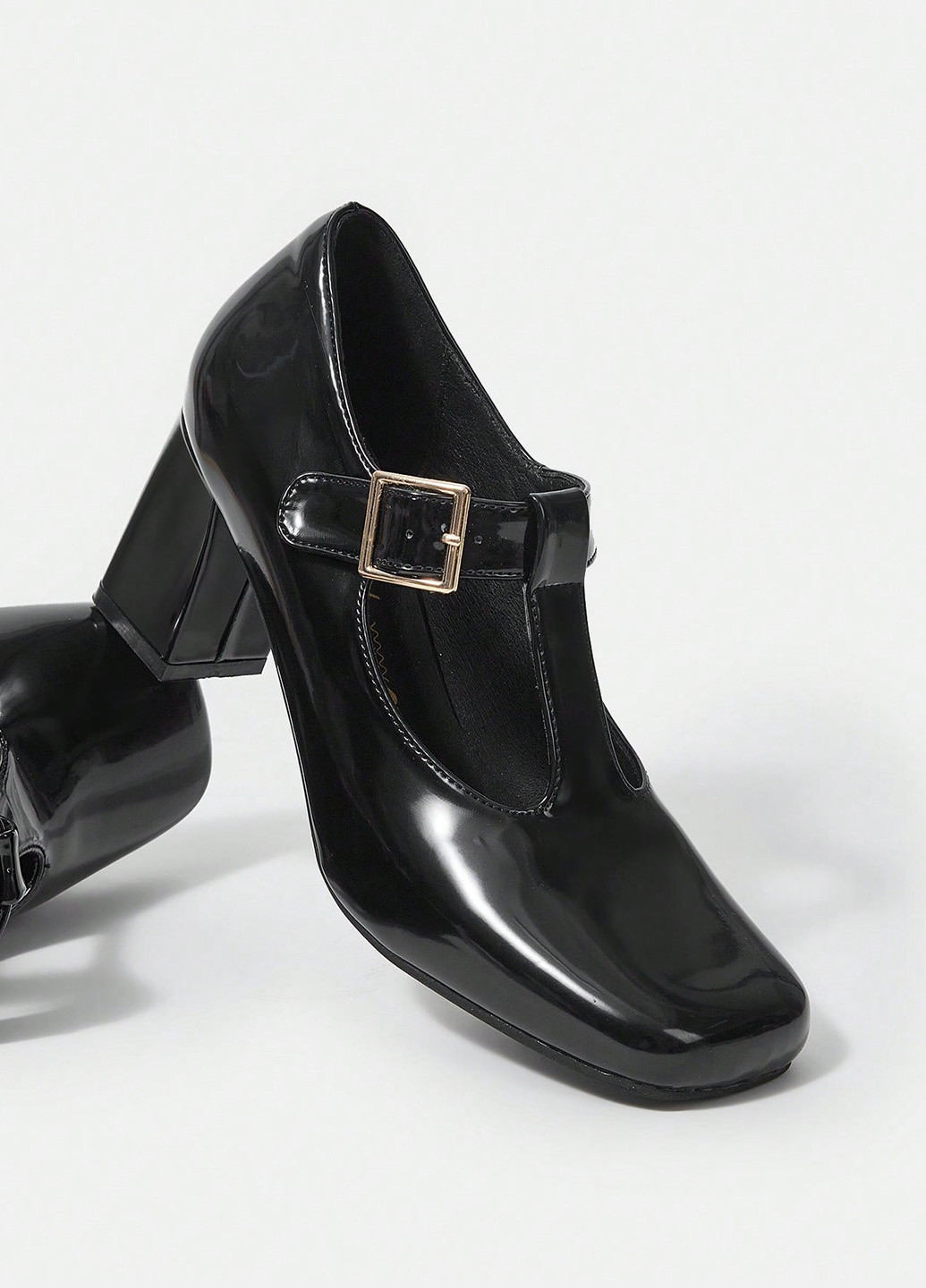 Черные туфли на каблуке SHEIN