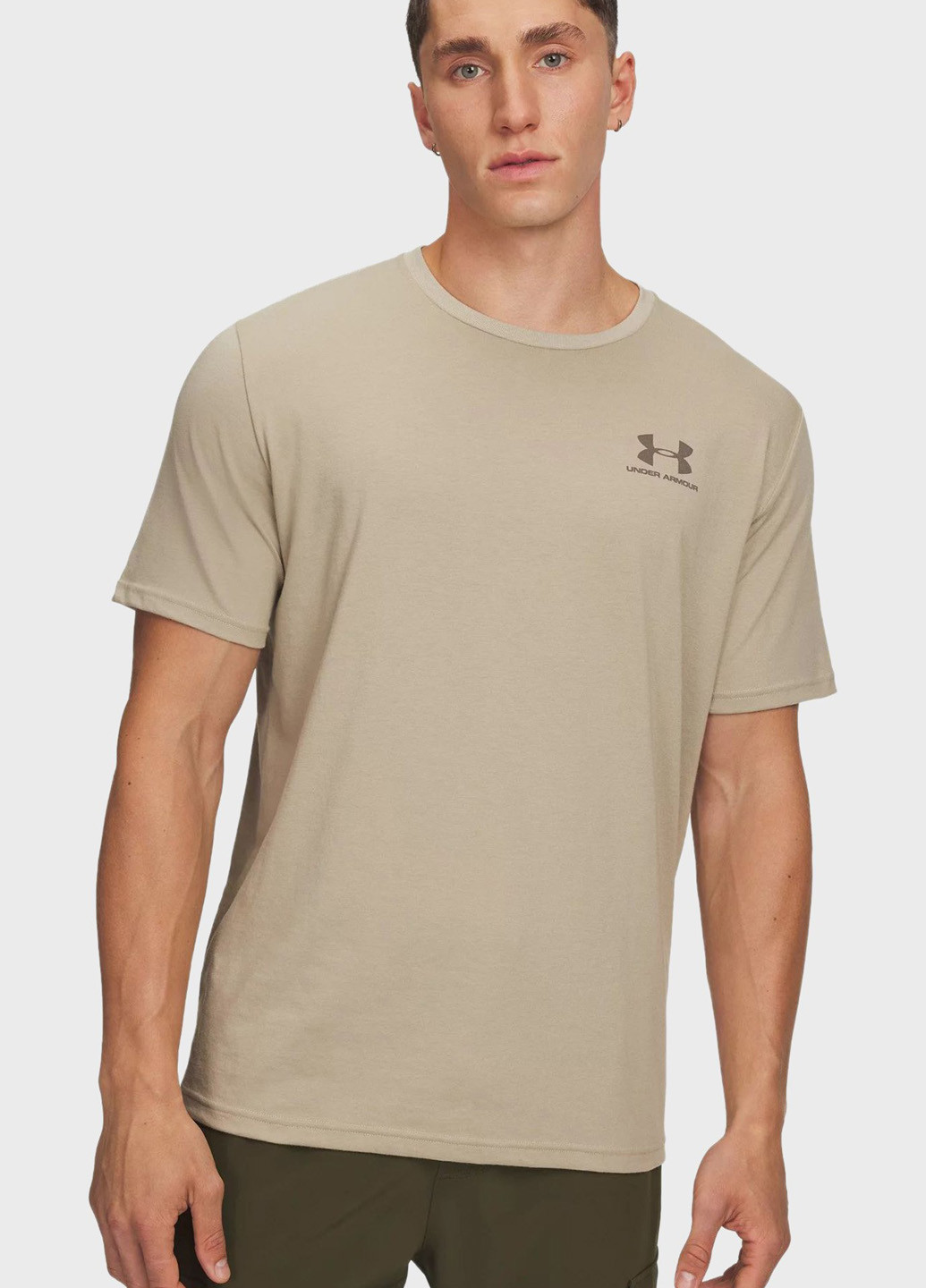 Бежевая футболка Under Armour