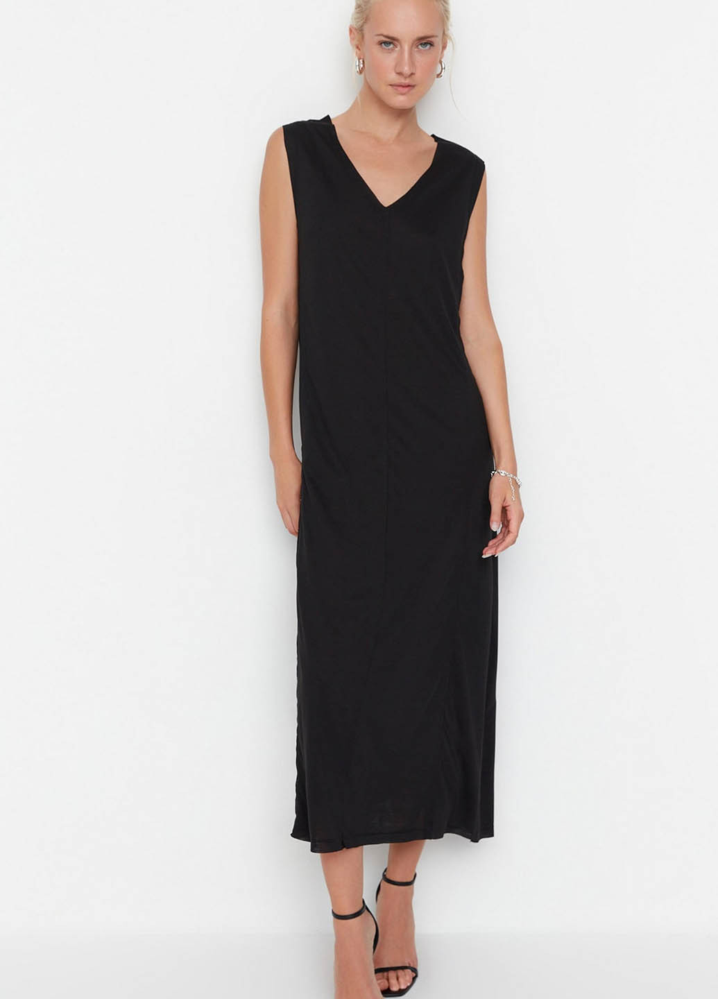 Черное кэжуал платье Trendyol однотонное