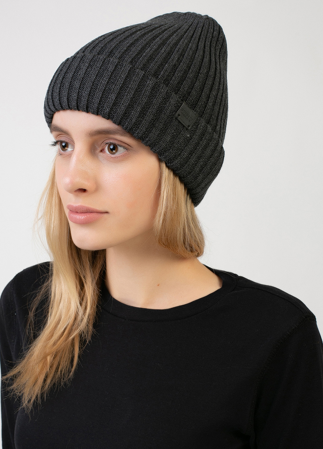 Високоякісна, м'яка, тепла зимова жіноча шапка без підкладки 330097 Merlini (242216317)