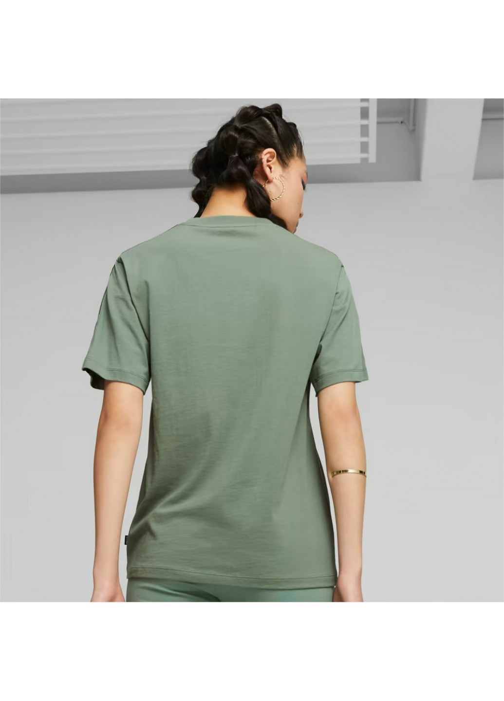 Серо-зеленая всесезон футболка Puma