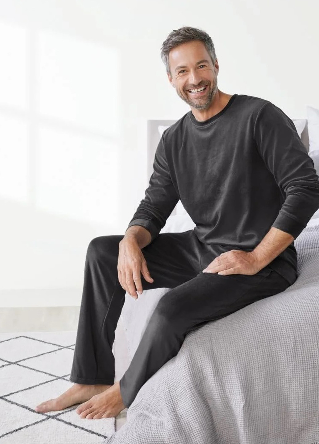 Піжама (світшот, штани) Livergy (369832508)