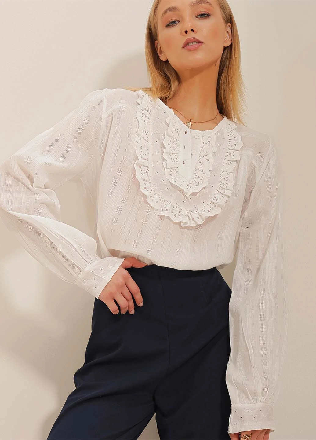 Біла блузка Trend Alacati Stili