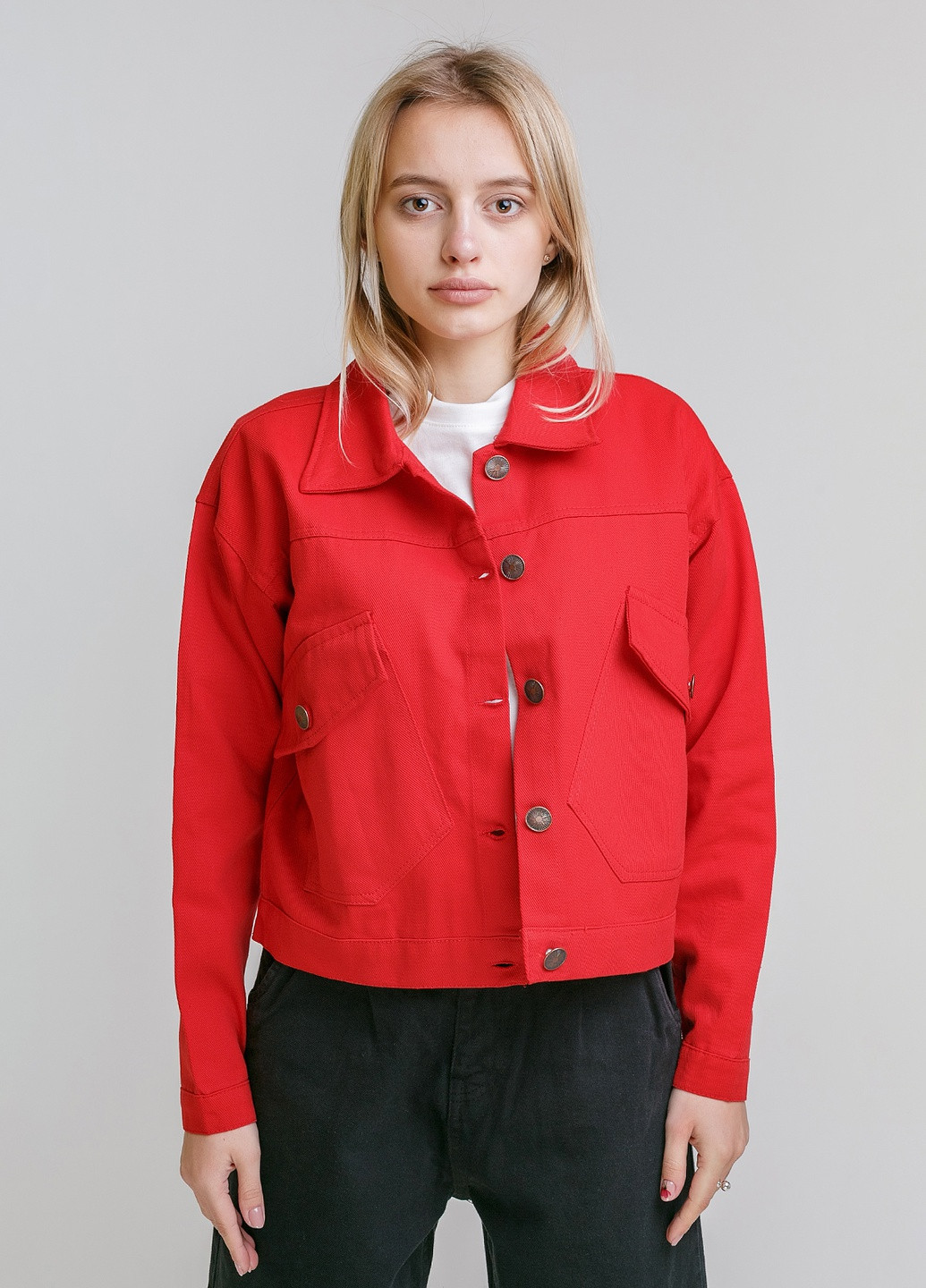 Красный женский пиджак джинс короткий, накладные косые карманы Asist однотонный - летний