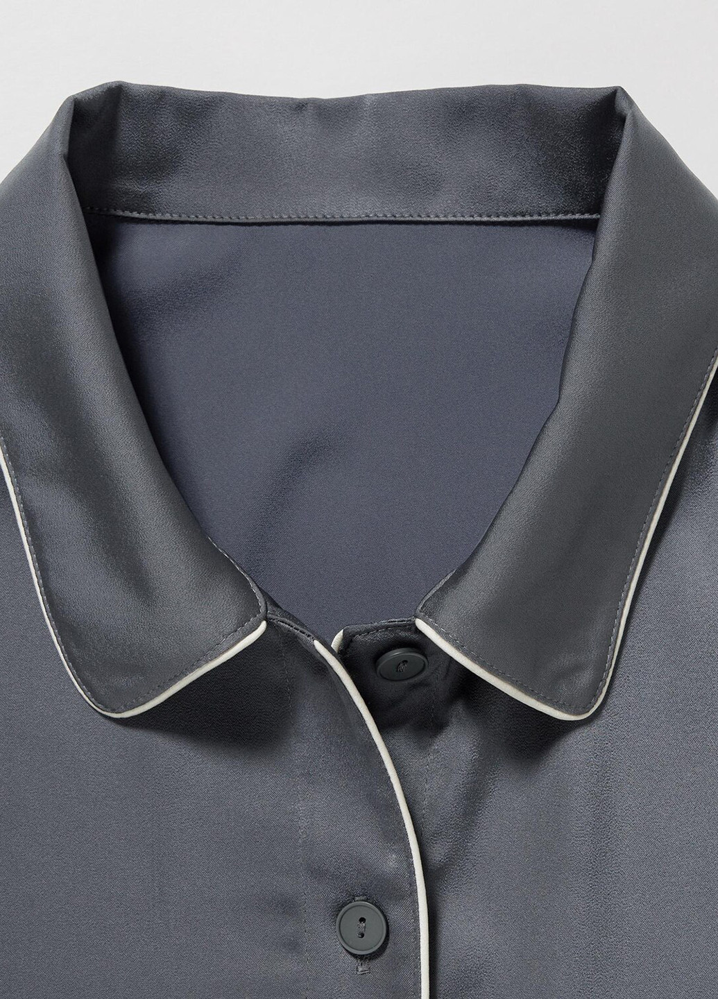 Серая всесезон пижама (рубашка, шорты) рубашка + шорты Uniqlo