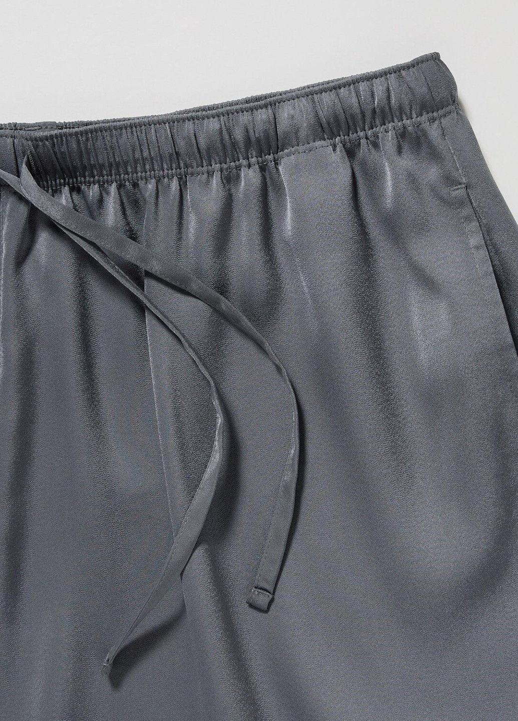 Серая всесезон пижама (рубашка, шорты) рубашка + шорты Uniqlo