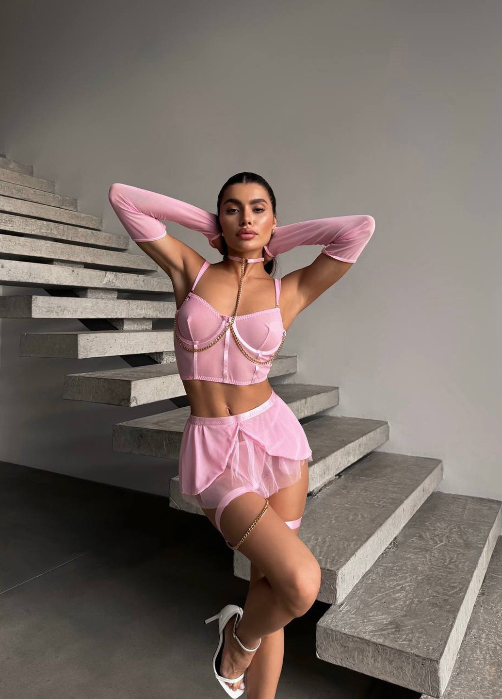 Розовый демисезонный комплект (бюстгальтер, трусы, юбка, гартеры, перчатки) No Brand