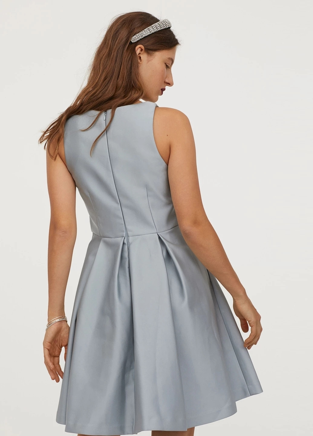 Светло-серое коктейльное платье клеш H&M однотонное