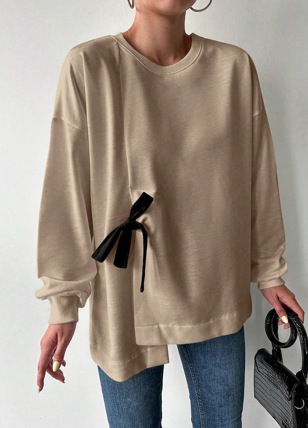 Бежевый свитшот SHEIN однотонный складки, бант, с вырезами (324028167)