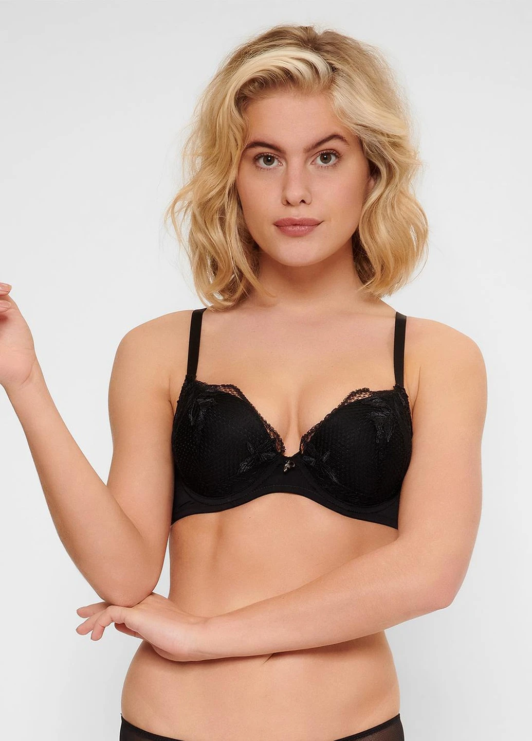 Чёрный корбей бюстгальтер жіночий гелевий push-up 85c чорний 6614 Lingadore с косточками полиэстер