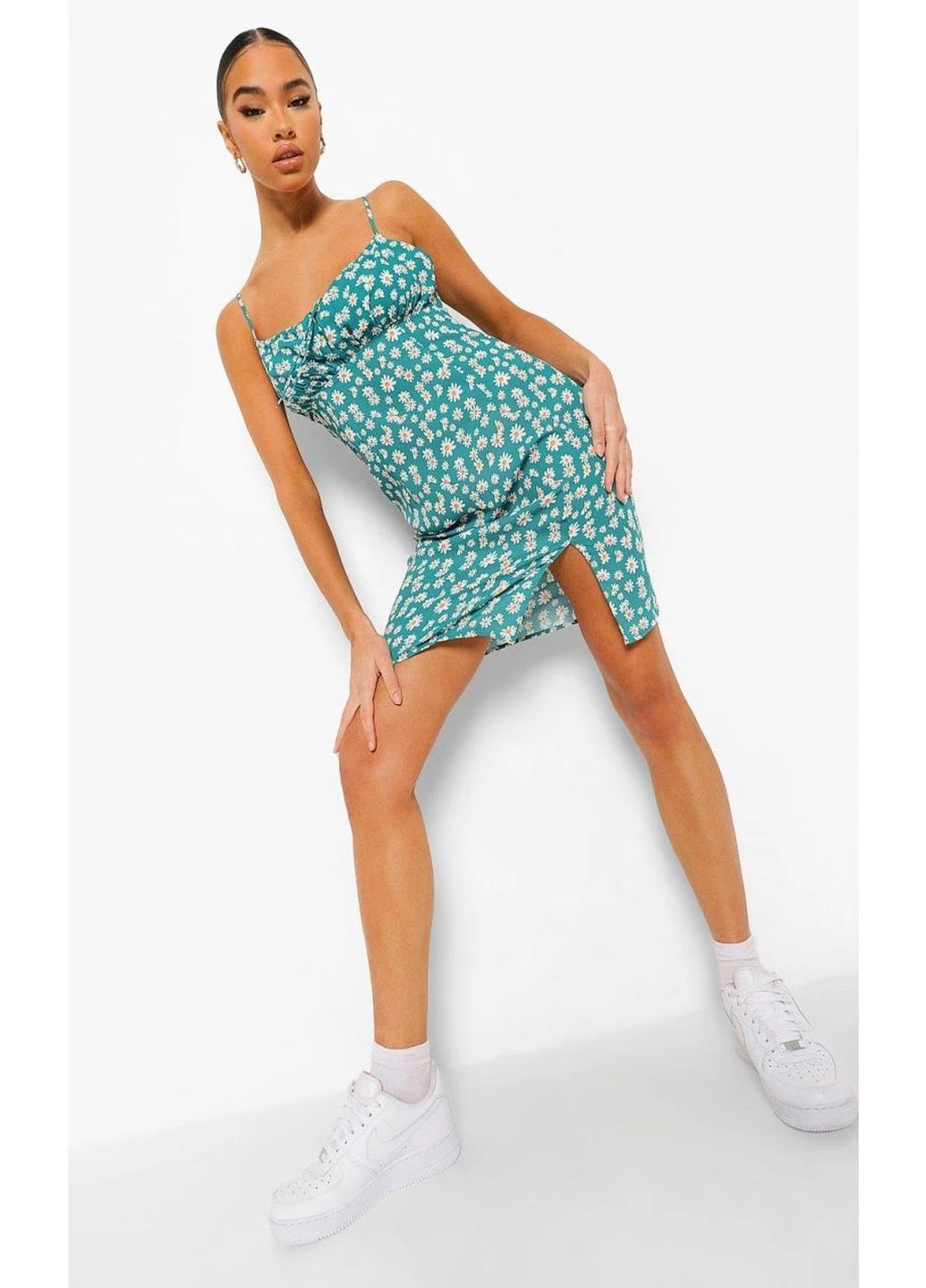 Зеленое кэжуал платье Boohoo с цветочным принтом