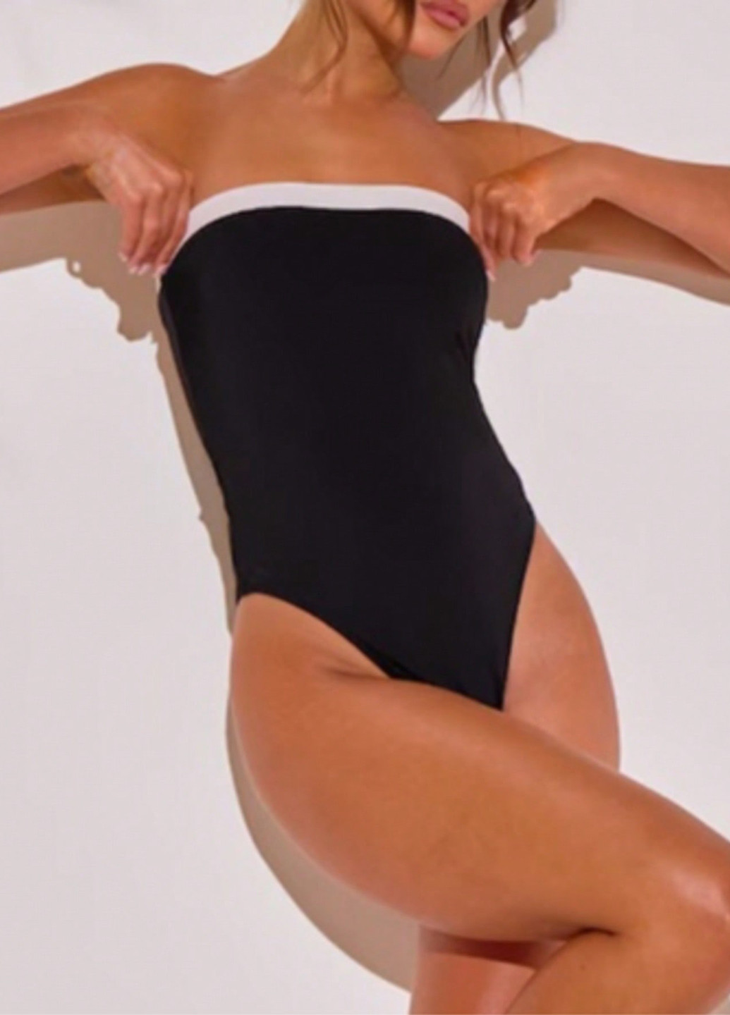 Чорний літній купальник суцільний, бандо SHEIN