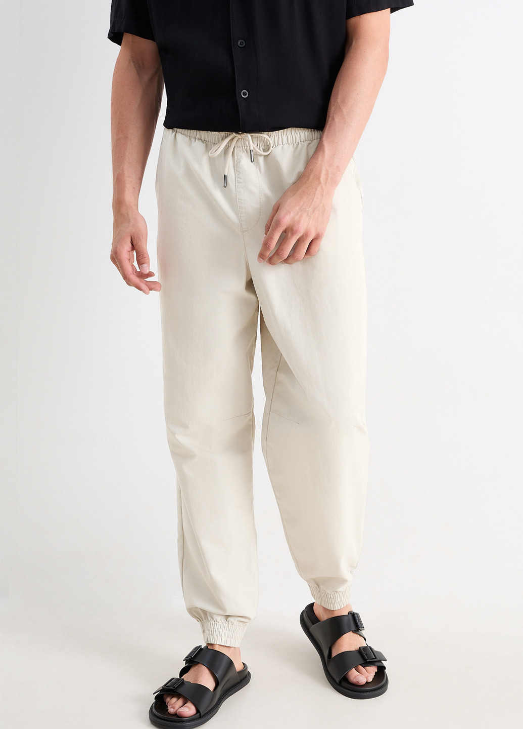 Светло-бежевые кэжуал демисезонные джоггеры брюки C&A