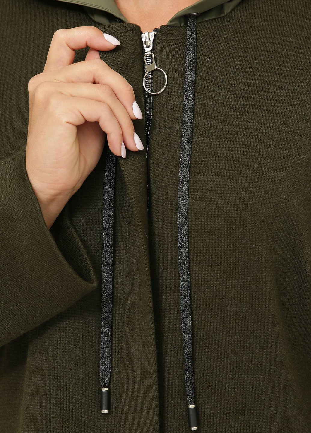 Оливковая (хаки) зимняя легкая куртка из ангоры санти хаки Tatiana