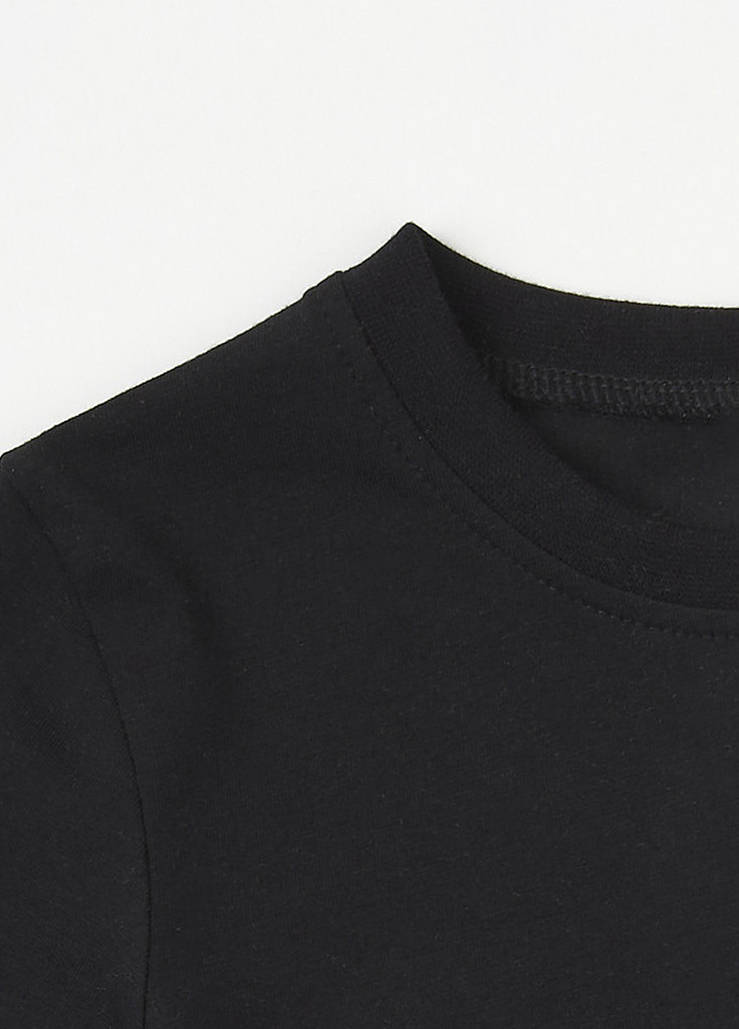 Черная летняя футболка Garnamama