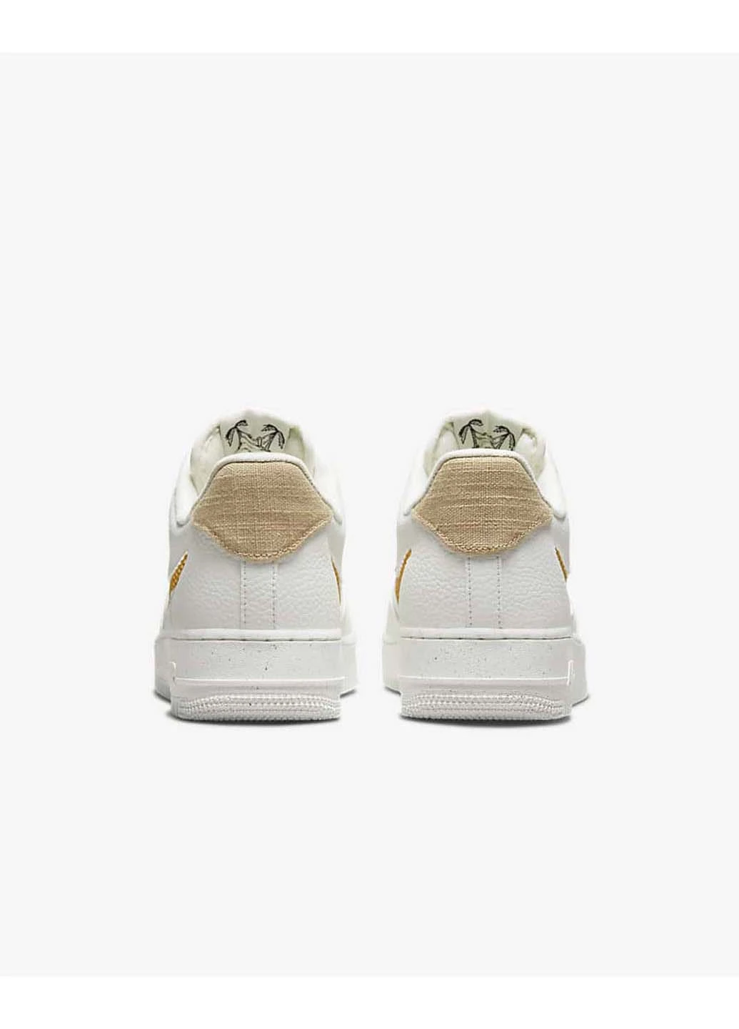 Белые демисезонные кроссовки Nike
