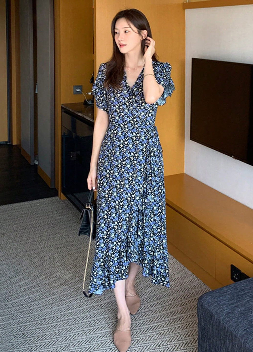 Комбінована кежуал сукня на запах SHEIN з квітковим принтом