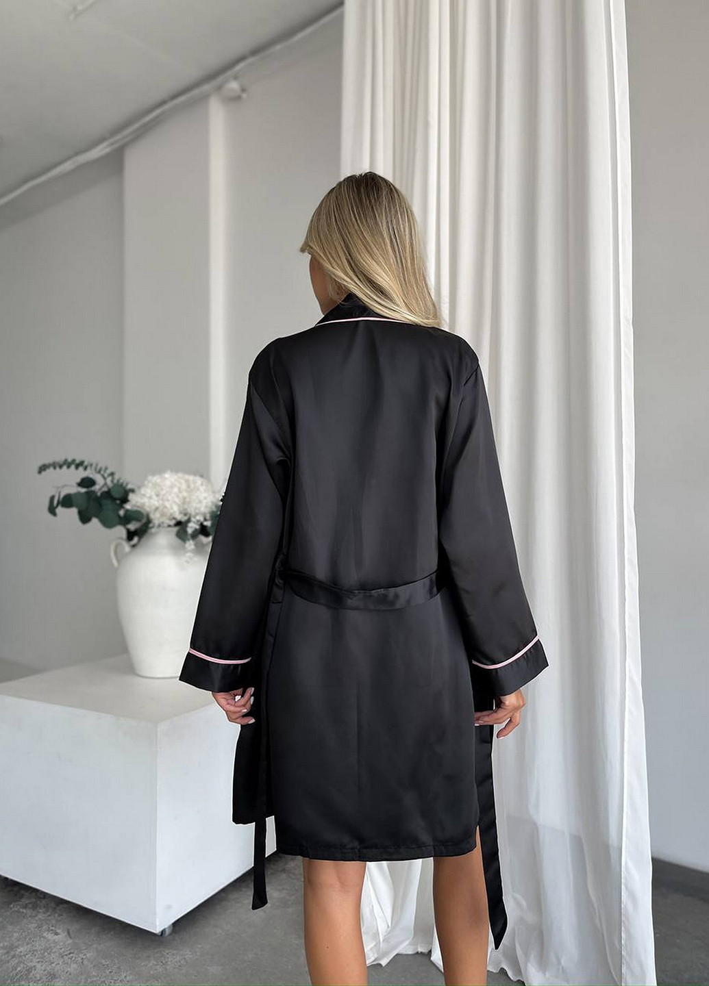 Чорний демісезонний комплект (топ, халат, шорти) NOVA VEGA