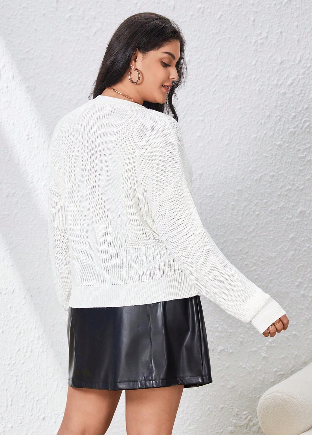 Молочний демісезонний светр SHEIN