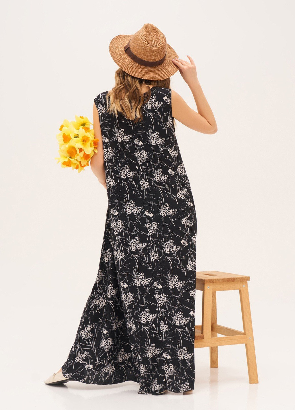 Чорна повсякденний сукня а-силует ISSA PLUS з квітковим принтом
