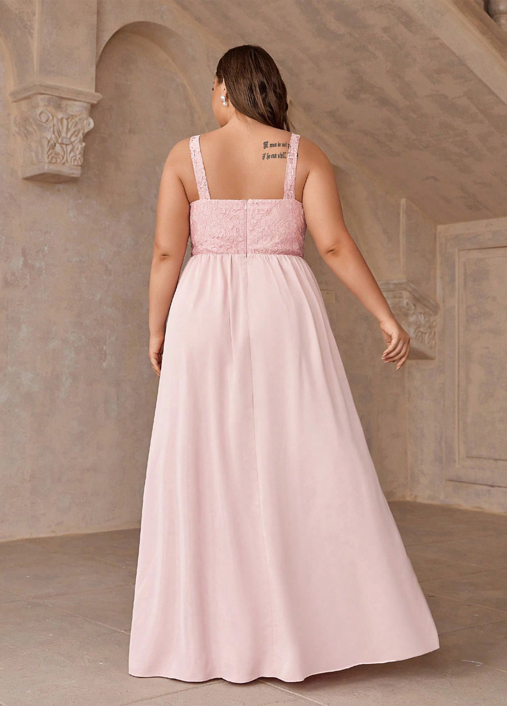 Светло-розовое вечернее платье в стиле ампир SHEIN однотонное