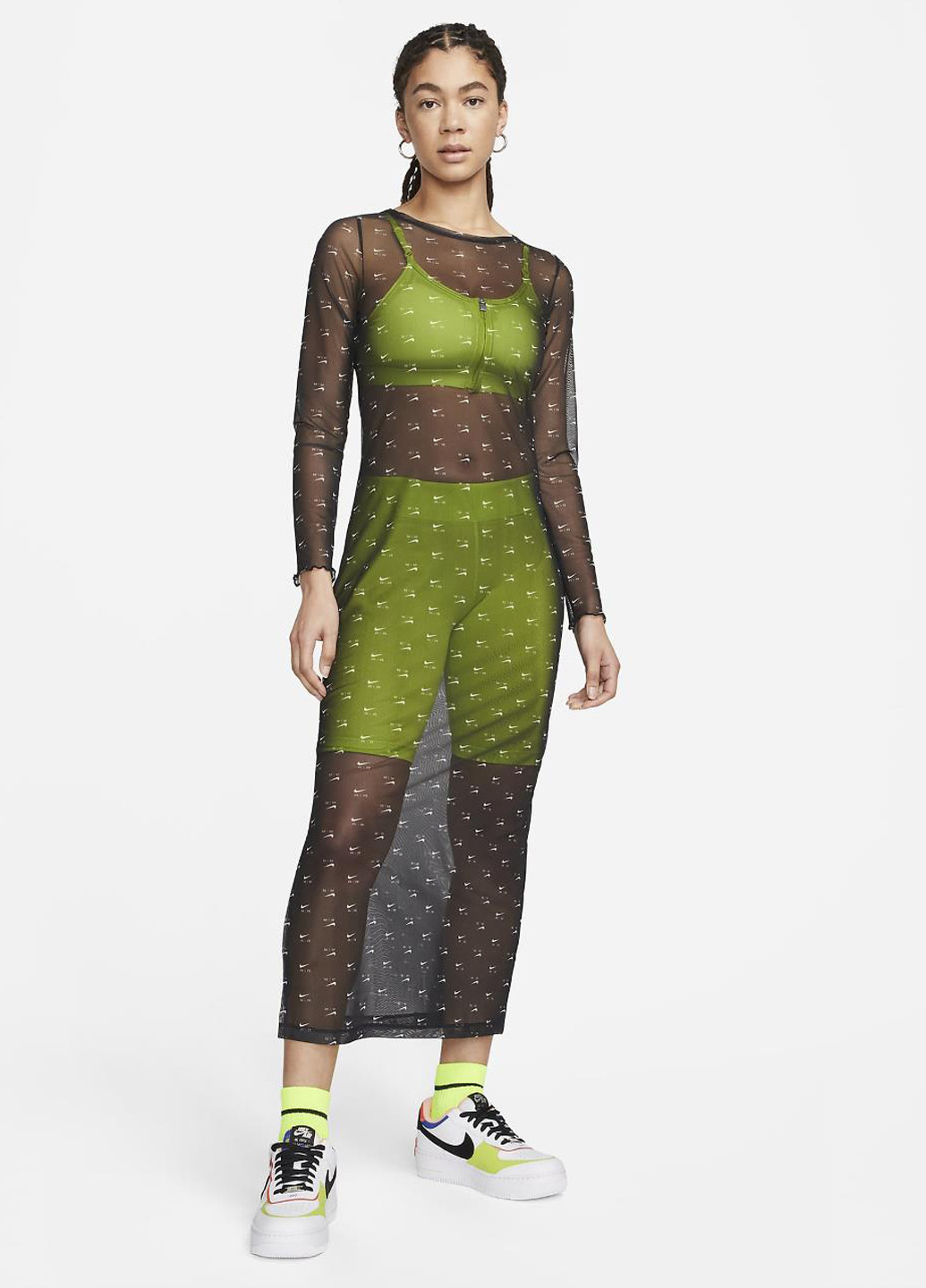 Чорна кежуал, спортивна сукня dv8249-010 Nike з логотипом